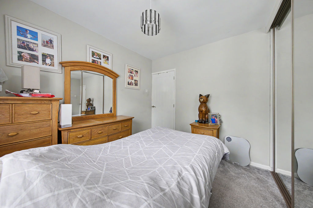 Thornbridge Crescent
